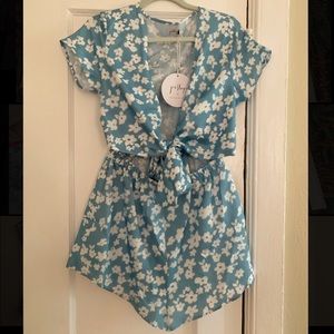 NWT. Princess Polly 2 piece romper!